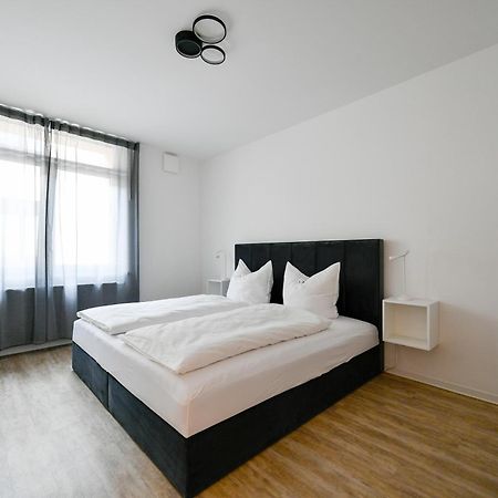 Ferienwohnungen Am Theater - Modern, Zentral Und Ruhig Mit Kueche, Waschtrockner, Netflix, Wlan Und Parkplatz- 2 Zimmer, 52 Qm Cottbus Eksteriør billede