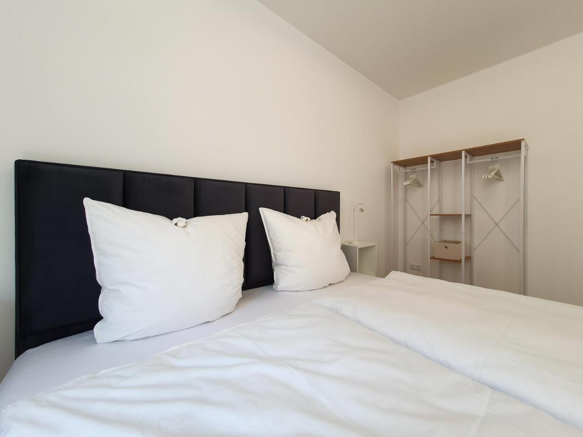 Ferienwohnungen Am Theater - Modern, Zentral Und Ruhig Mit Kueche, Waschtrockner, Netflix, Wlan Und Parkplatz- 2 Zimmer, 52 Qm Cottbus Eksteriør billede