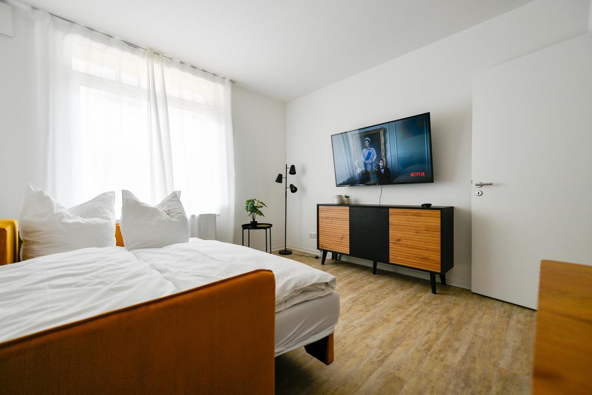 Ferienwohnungen Am Theater - Modern, Zentral Und Ruhig Mit Kueche, Waschtrockner, Netflix, Wlan Und Parkplatz- 2 Zimmer, 52 Qm Cottbus Eksteriør billede