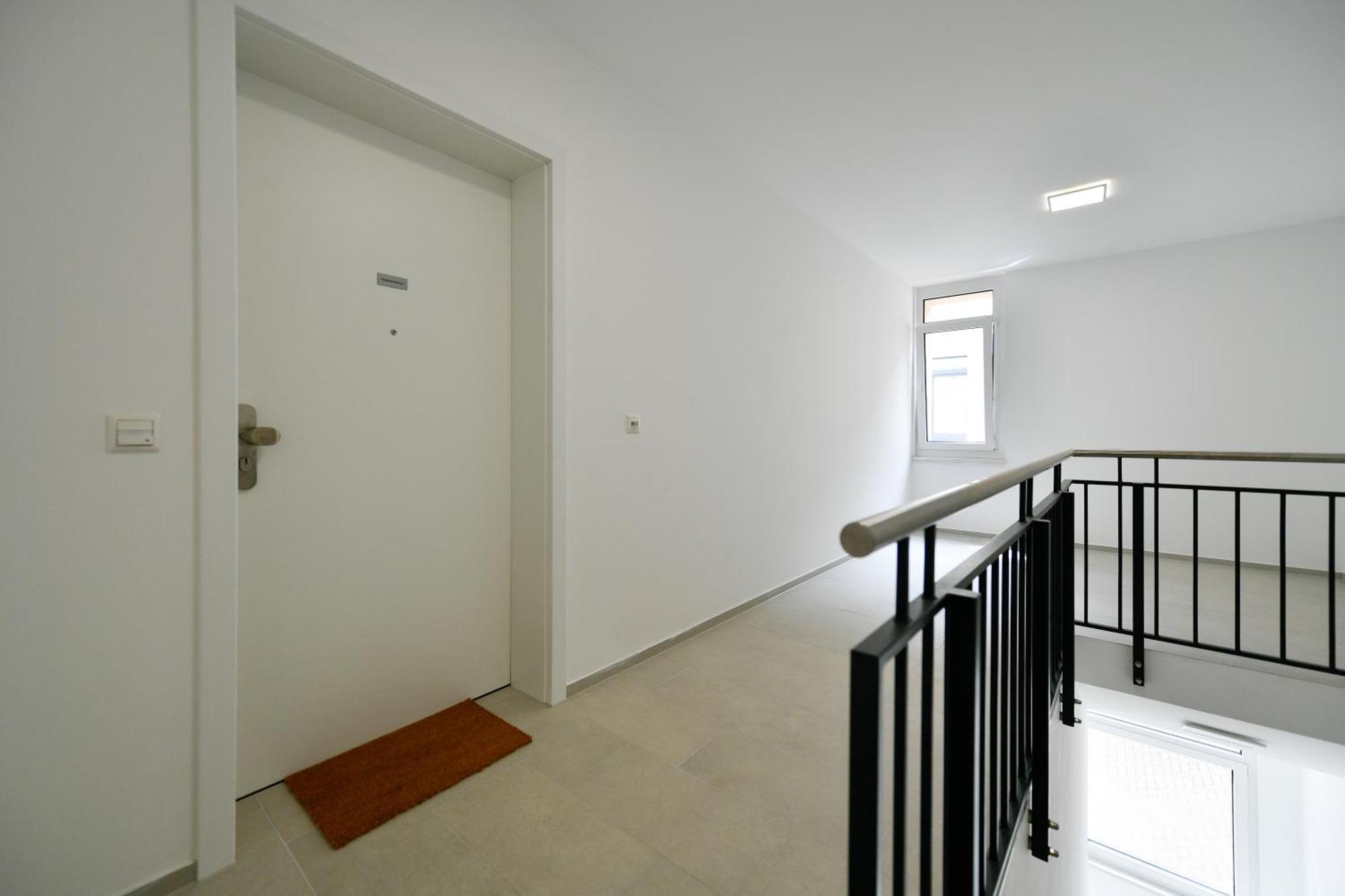 Ferienwohnungen Am Theater - Modern, Zentral Und Ruhig Mit Kueche, Waschtrockner, Netflix, Wlan Und Parkplatz- 2 Zimmer, 52 Qm Cottbus Værelse billede